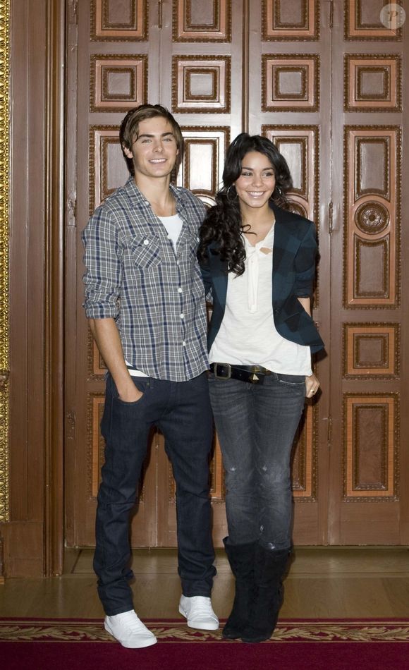 Zac Efron e Vanessa Hudgens, que contracenaram como par romântico em 'High School Musical', também se relacionaram na vida real