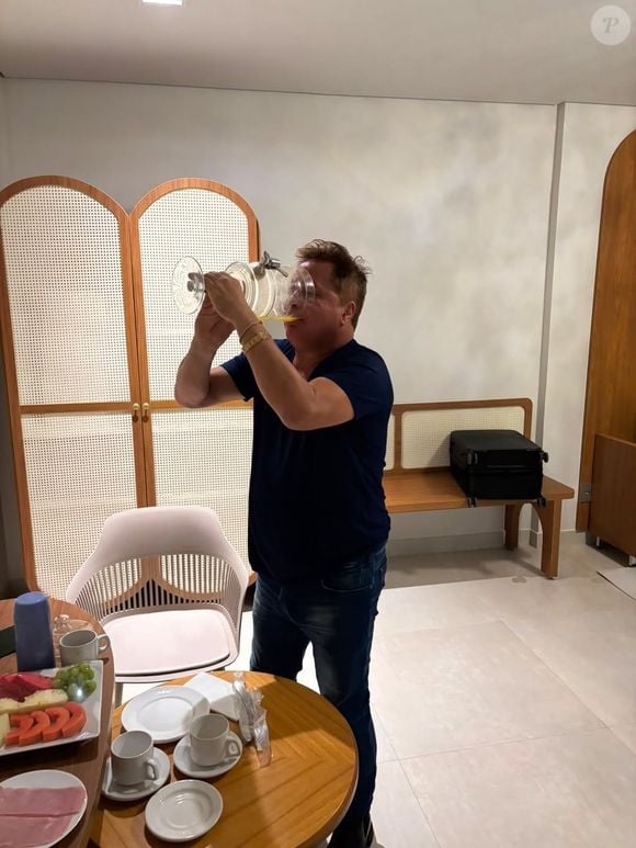 Leonardo diverte a web