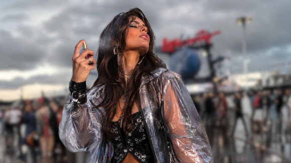 Minha sogra é apaixonada pela Virgínia e me indicou 5 perfumes da Wepink de alta fixação para usar no Rock in Rio e resistir à maratona de shows em festivais