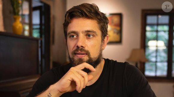 “Novela fraquíssima, fraca! (....) uma bosta!”, disparou Rafael Cardoso sobre novela 'Sol Nascente'