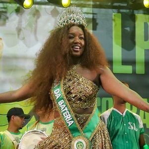 Iza foi coroada rainha de bateria da Imperatriz Leopoldinense