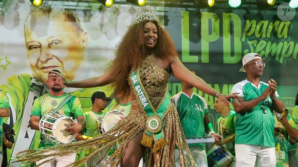 Iza foi coroada rainha de bateria da Imperatriz Leopoldinense