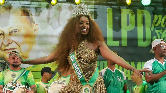 Iza é coroada rainha de bateria da Imperatriz Leopoldinense e web alfineta Virgínia Fonseca: 'Isso sim é samba no pé!'. Veja fotos!