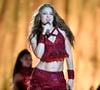 Além do talento nos palcos, Shakira também rouba a cena por sua beleza natural e corpo definido aos 49 anos