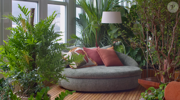 Taís Araújo e Lázaro Ramos escolheram diversas opções de plantas e fizeram um deque elevado para a parte da casa