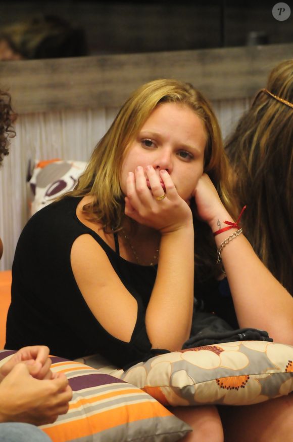 Famosa por acumular prêmios em loterias, a ex-BBB Paulinha Leite enfrenta ação da Caixa e chama atenção ao divulgar números que pretende apostar na Mega da Virada 2025