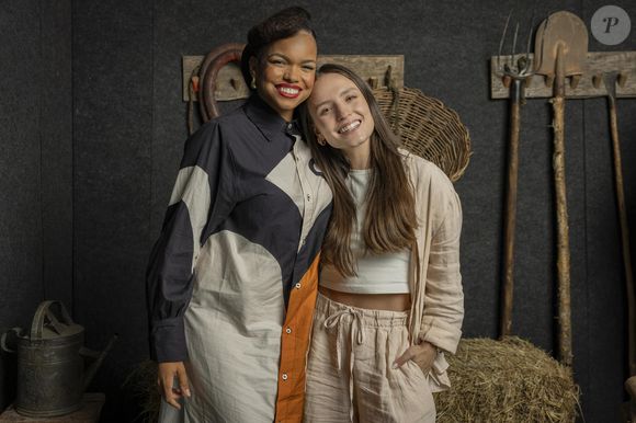 Larissa Manoela ao lado de Jennifer Nascimento em 'Êta Mundo Melhor!'