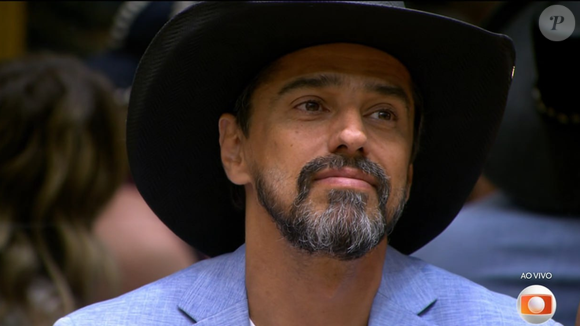 Com 67,95% dos votos, Alberto Cowboy, veterano de 49 anos que também participou da edição de 2007 do reality da TV Globo, deixou o 'BBB 26' no domingo (29)
