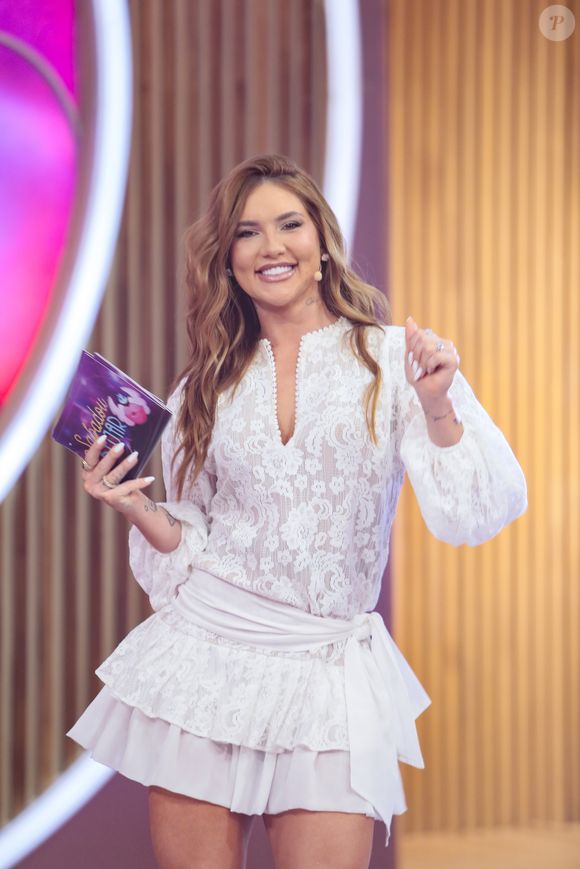 Virgínia revelou ter mexido no celular de ex, mas sem citar o nome dele: 'Quem nunca?'