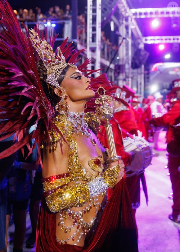 Retorno histórico, homenagem a Mestre Ciça e título no Carnaval 2026: Juliana Paes encerra o desfile em alta e com futuro indefinido