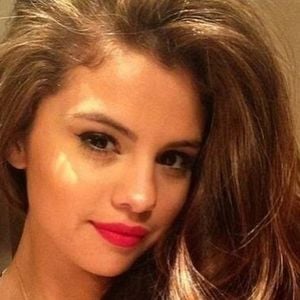 Selena Gomez pode ter feito rinoplastia, segundo cirurgião plástico
