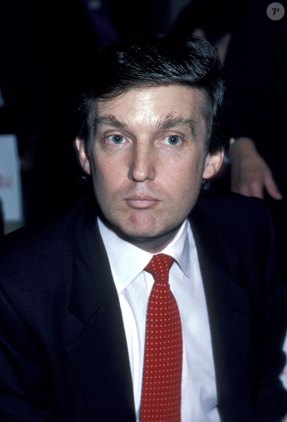 1986: Donald Trump atende ao evento 'Liberty Lunch'