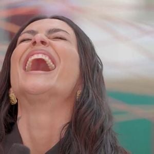 Cleo Pires se divertiu com as perguntas
