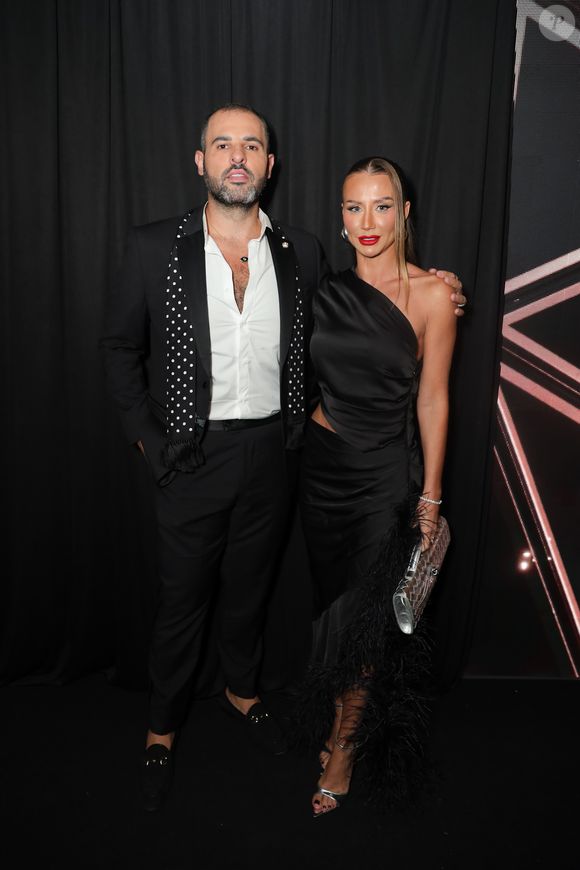 Duda Siebert e o namorado, Conradis, passaram pelo aniversário de Leo Dias