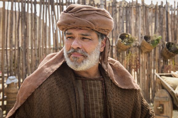 Maurício Mattar também esteve no elenco de 'Gênesis', na Record TV, em 2021 - bastante diferente por sinal