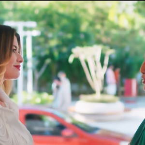 Um grande acerto de Por Você: Alinne Moraes interpreta Vanessa em Por Você, médica anestesista e administradora do Hospital e Maternidade Luz que mantém uma antiga rivalidade com Bela, personagem de Sheron Menezzes
