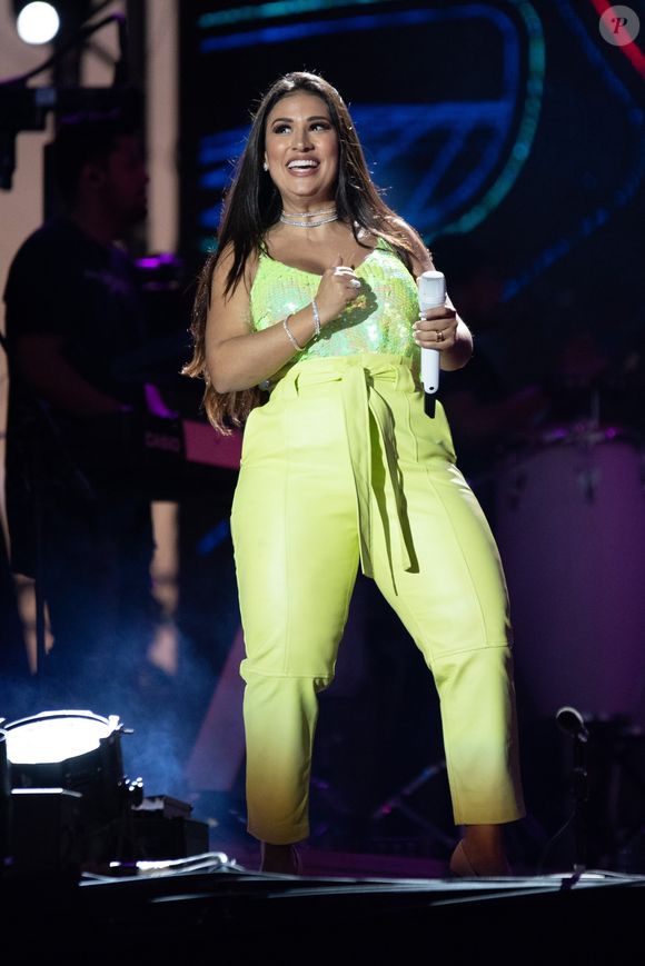 Simone Mendes passou a maior parte de sua carreira lutando contra a balança