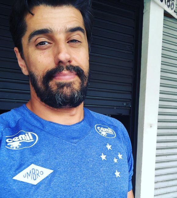 Alberto Cowboy atualmente está com 49 anos
