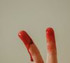 O sangue menstrual faz bem para a pele? A prática tem muitos adeptos no TikTok e ganhou nomes como ‘Menstrual Masking’ e ‘#PeriodMask’