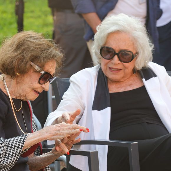 Nathalia Timberg ao lado de Laura Cardoso: duas veteranas da TV Globo