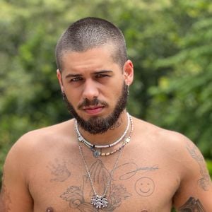 Pouco tempo depois, Zé Felipe voltou a raspar o cabelo