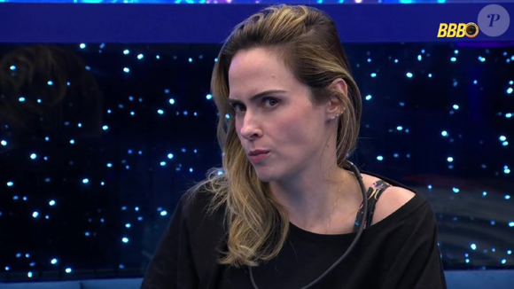 Participante do BBB 26, Ana Paula Renault recebe alerta sobre controle emocional em nova previsão espiritual