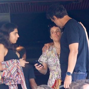 Tadeu Schmidt almoçou em família neste domingo, 19 de abril de 2026