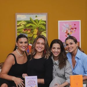 Giulia Costa desabafa sobre transtornos alimentares no mais recente episódio do podcast ‘Pé no Sofá Pod’, apresentado com Flávia Alessandra