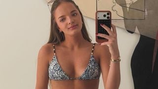 De biquíni, Rafaella Justus 'foge' do agito do Carnaval e mostra visual bronzeado em fazenda. Fotos!