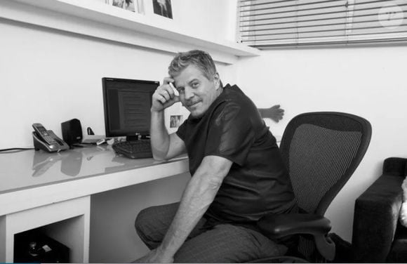 Em entrevista recente ao ‘Roda Viva’, ele explicou como aprendeu a lidar com a curiosidade pública e com a fofoca ao longo de sua trajetória. "A fofoca nunca me atrapalhou porque eu sempre soube me blindar. Eu nunca transformei a minha vida num espetáculo. "