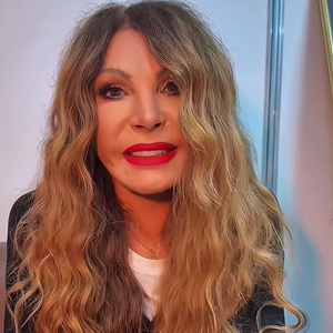 Neste vídeo, a beleza de Elba Ramalho deu o que falar por sua transformação no rosto