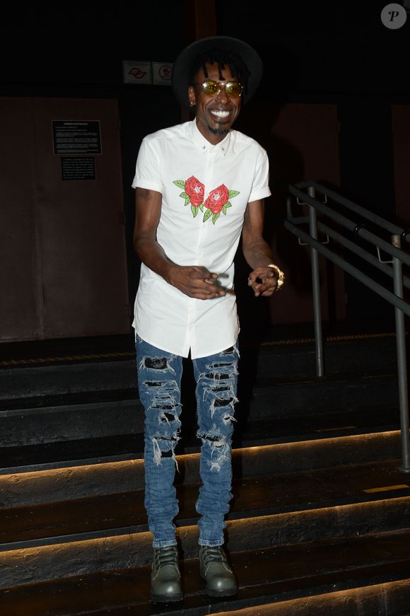 1. Dodô

Cantor e vocalista do grupo de pagode Pixote, conhecido por sucessos como "Insegurança". Carrega mais de duas décadas de estrada no samba romântico e agora vai trocar os palcos pela cozinha.