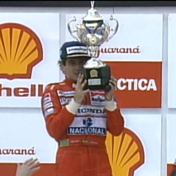 Vitória emblemática de Ayrton Senna no GP do Brasil de 1991 foi relembrada por Ana Maria Braga em tributo na Globo