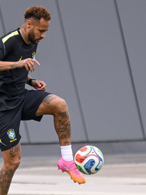 De novo? 'Neymar poderá sofrer uma lesão...': tarólogo faz previsão preocupante para o craque na Copa do Mundo 2026 e crava destino do Brasil