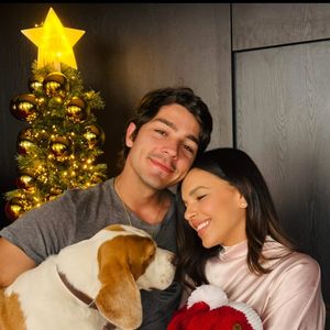 Mariana Rios, de 40 anos, celebrou um Natal especial ao lado do filho recém-nascido, Palo, que veio ao mundo há apenas dois dias, na última segunda-feira (22).