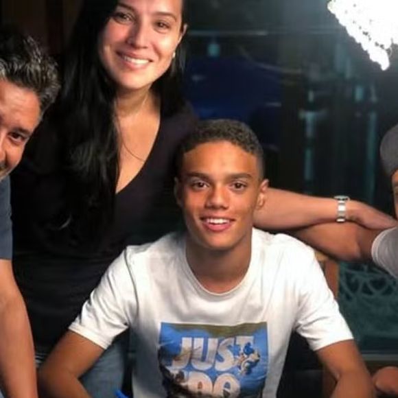 Uma das principais dúvidas é sobre a mãe de João Mendes, único filho de Ronaldinho Gaúcho