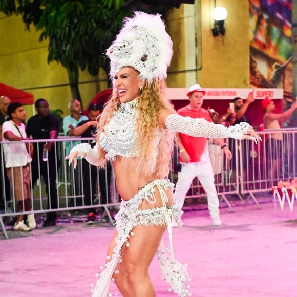 Lore Improta está esperando um menino do casamento com o cantor Leo Santana. Os dois já são pais de Liz