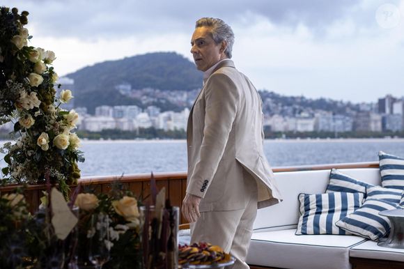 Marco Aurélio (Alexandre Nero) levará um tiro no braço em Vale Tudo