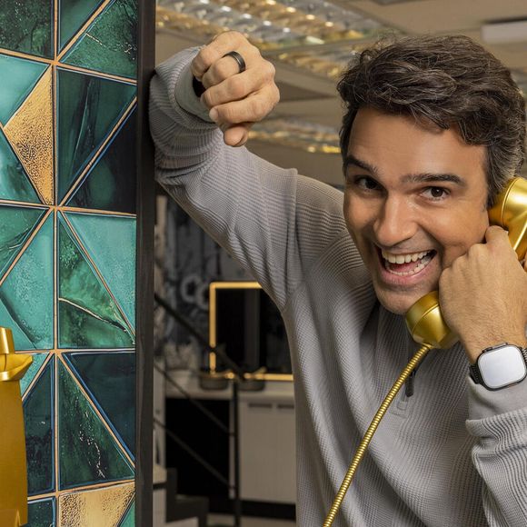 ‘BBB 26’: a convocação de última hora para que Tadeu Schmidt entre ao vivo já confirmava que alguma coisa fora da rotina aconteceria nesta quarta-feira (11)