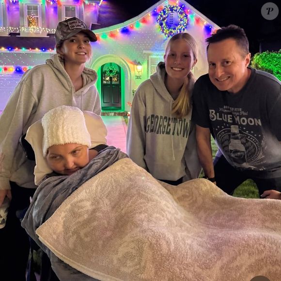 Lori Coble chegou a iniciar quimioterapia e radioterapia, mas o estado de saúde parecia pior e ela ficou com a fala prejudicada