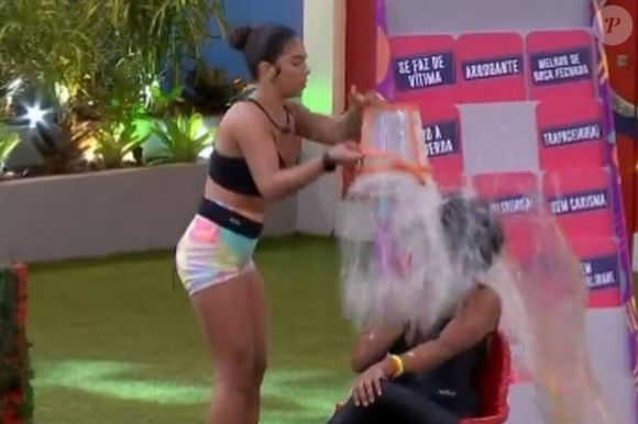 Maria foi expulsa do 'BBB22' por agredir Natália Deodato com um balde durante o Jogo da Discórdia