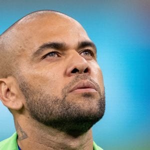 Daniel Alves é acusado de estuprar uma mulher em uma boate espanhola no final de 2022