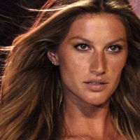 Nem glamour, nem simpatia! Gisele Bündchen foi DETONADA por figurinista da Victoria’s Secret há quase 15 anos: ‘Muito difícil’