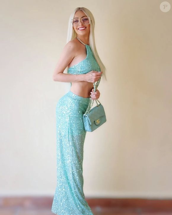 Bárbara Jankavski, a Barbie Humana, realizou quase 30 cirurgias plásticas