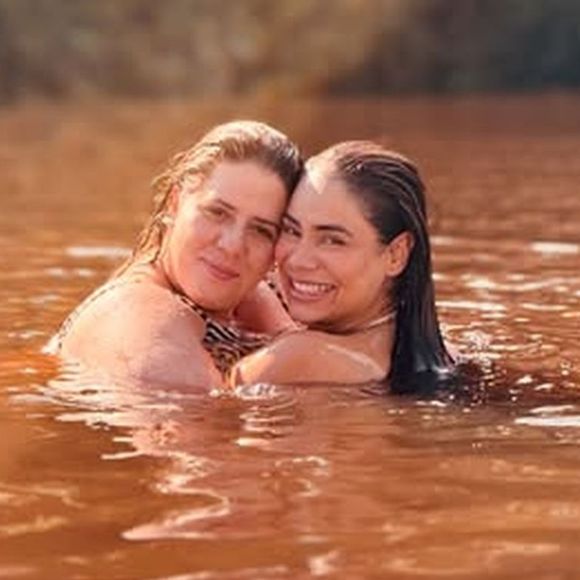 Lexa e Tati Machado surgiram juntas e emocionaram fãs