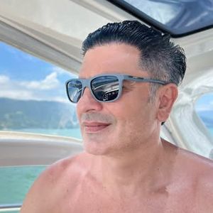 Ainda não há informações oficiais sobre o estado de saúde de Edu Guedes