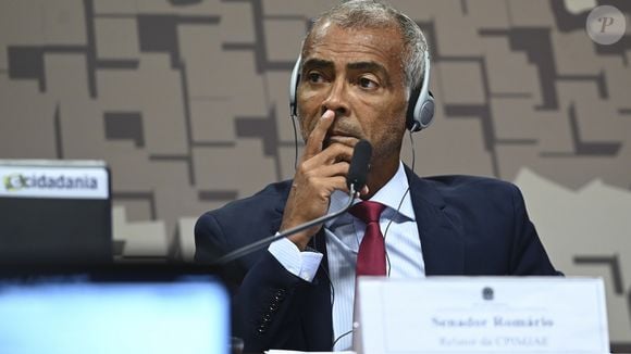 Justiça determina bloqueio do cachê de Romário na CazéTV para pagamento de dívida de R$ 32,4 milhões. Entenda o caso