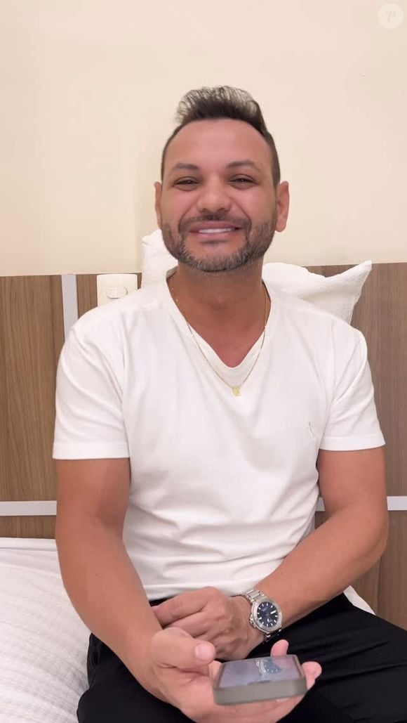 Lenno Ferreira, cantor da Desejo de Menina, se recusou a realizar o teste do bafômetro. Com isso, foi autuado pelas autoridades no local