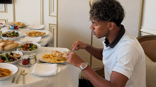 Lamine Yamal, sobre a comida da sua família: 'Nós preparamos pratos marroquinos, guineenses e espanhóis; não há restaurante melhor'