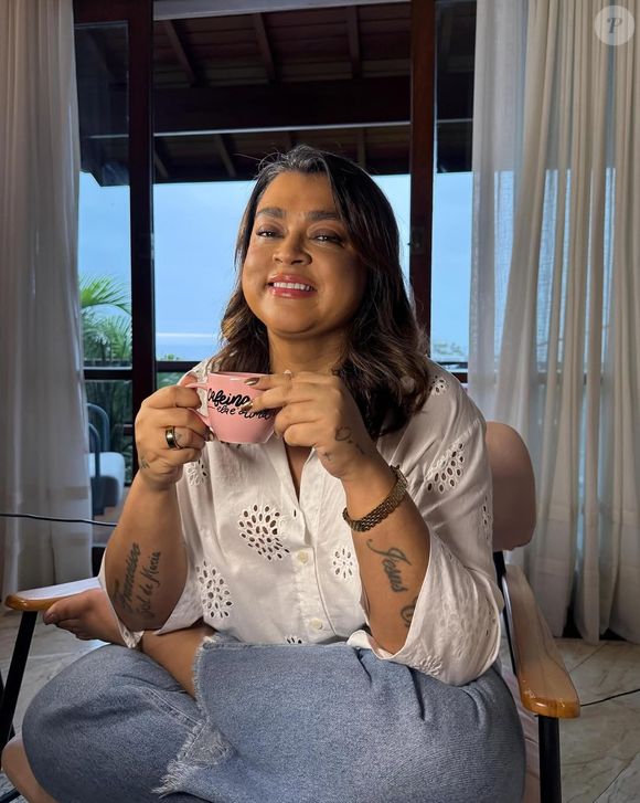 Preta Gil já faz sessões de fisioterapia no hospital após longa cirurgia, porém não tem previsão de alta